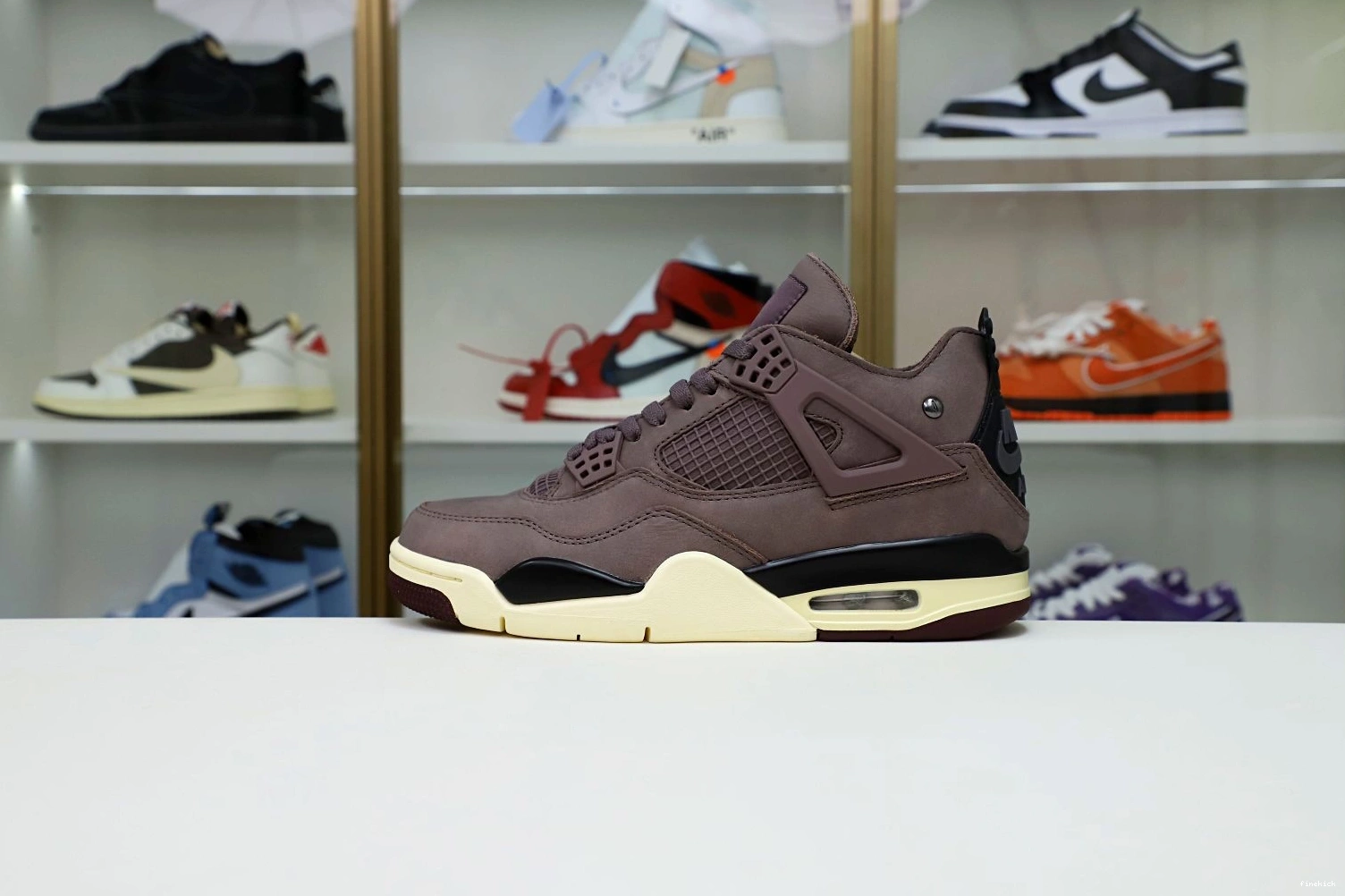 AIR 4 AM JORDAN 1102